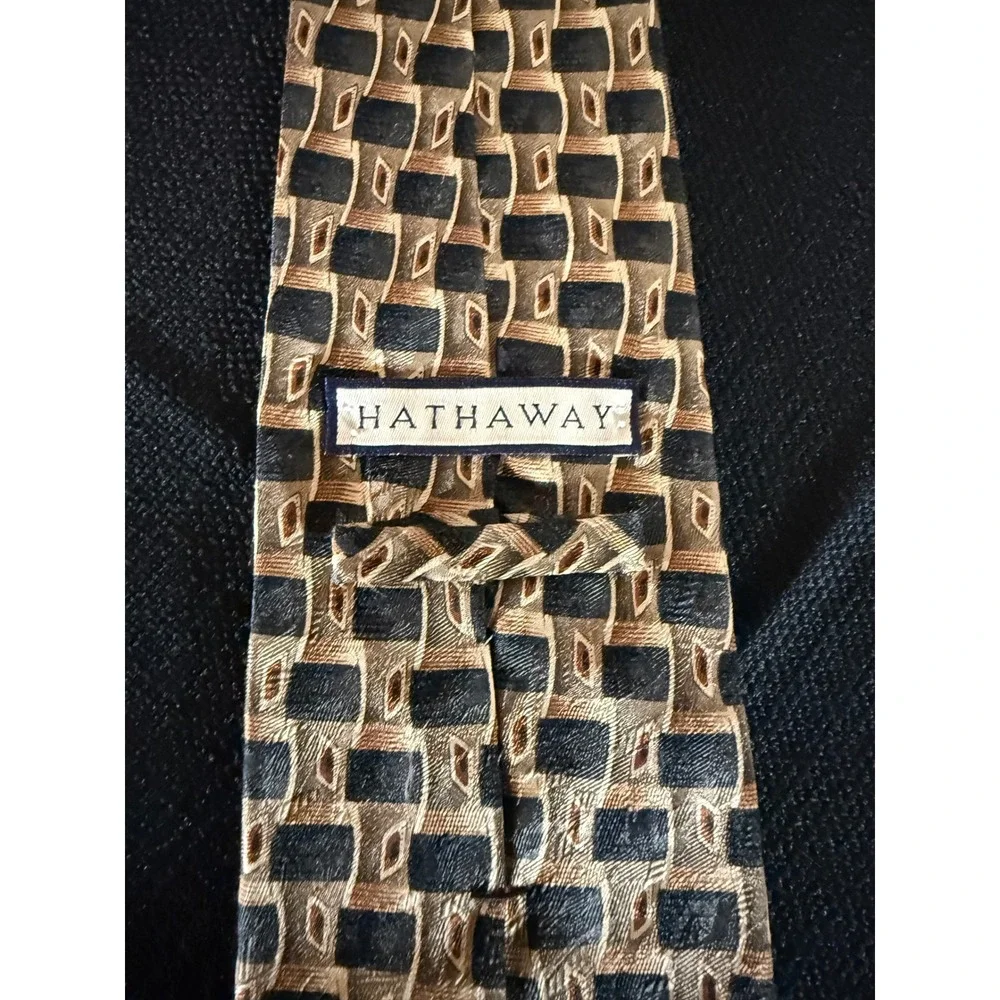 Hathaway Mens Silk Tie Geometric Basketweave Gold and Black Hand Made USA